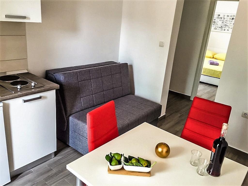 Apartments J&K Poljica  ภายนอก รูปภาพ