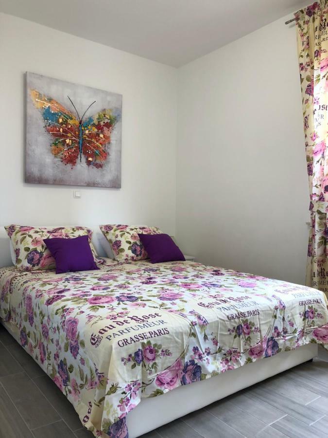 Apartments J&K Poljica  ภายนอก รูปภาพ
