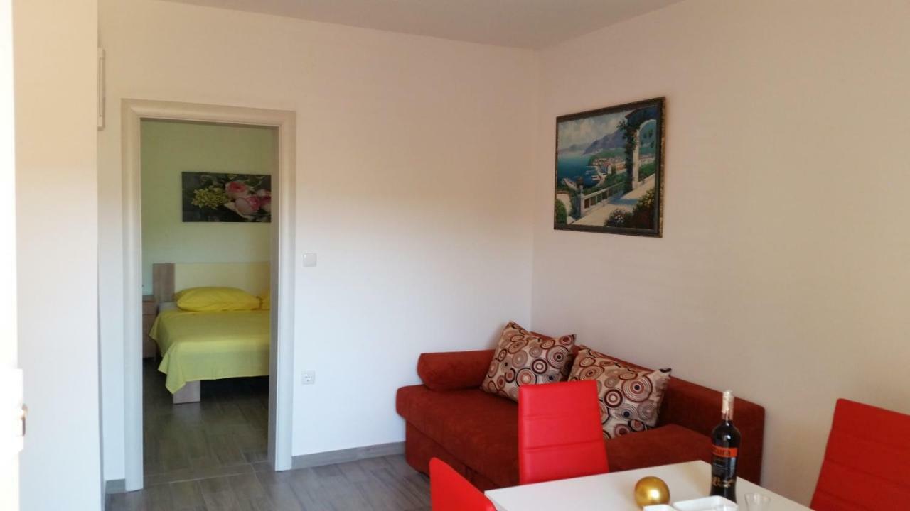 Apartments J&K Poljica  ภายนอก รูปภาพ