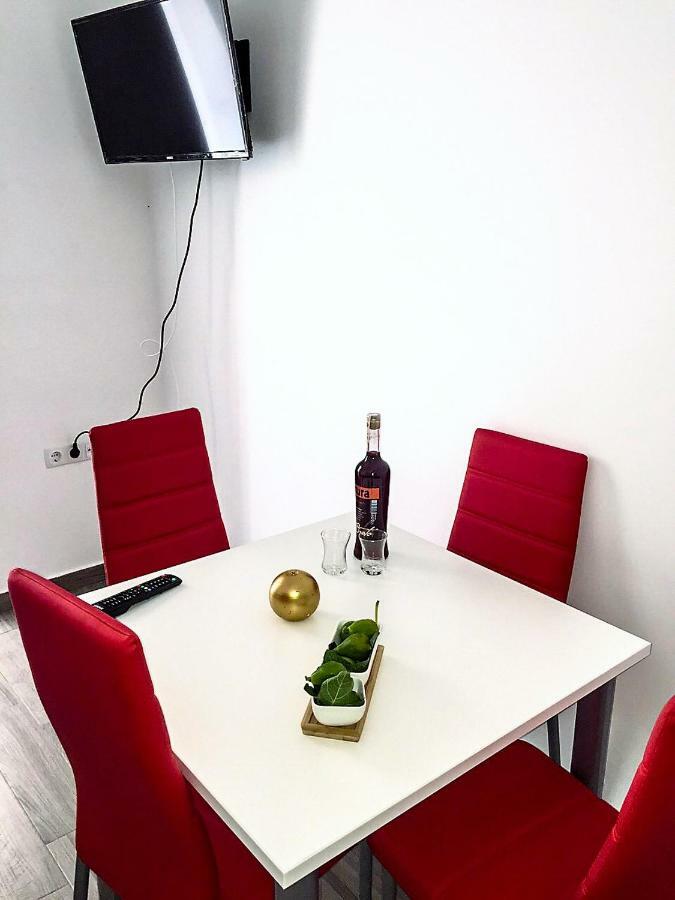 Apartments J&K Poljica  ภายนอก รูปภาพ